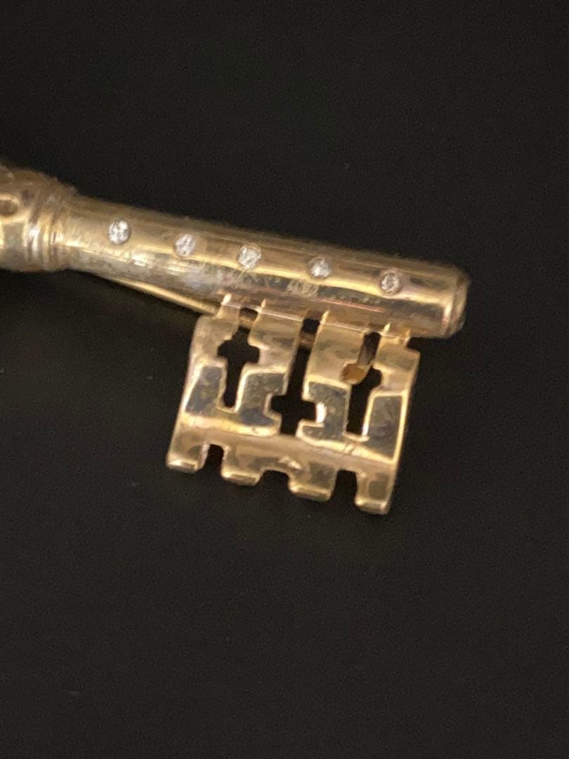 lotuscloud 2541⭐️TRIFARI トリファリヴィンテージブローチ