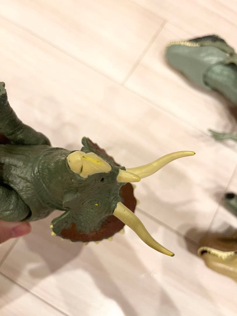 ジュラシックパーク　フィギュア　恐竜　三体セット　かなりおおきめ