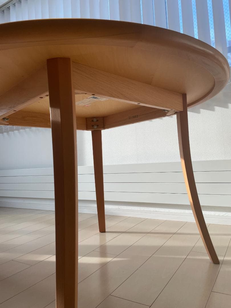 旭川家具 カンディハウス ルントオム（木製丸テーブル）