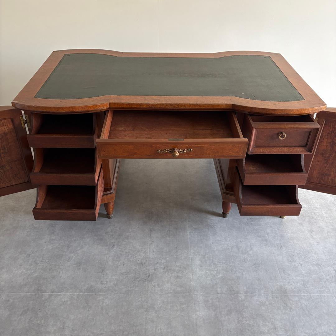 ロココ様式 ラグジュアリーデスク レザートップ＆真鍮装飾付き鍵付き