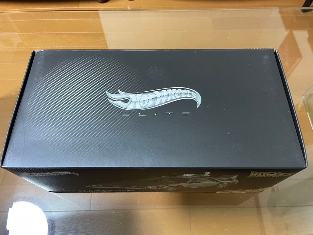 価格変更1/18 ホットウィール バックトゥーザフューチャー デロリアン未展示品