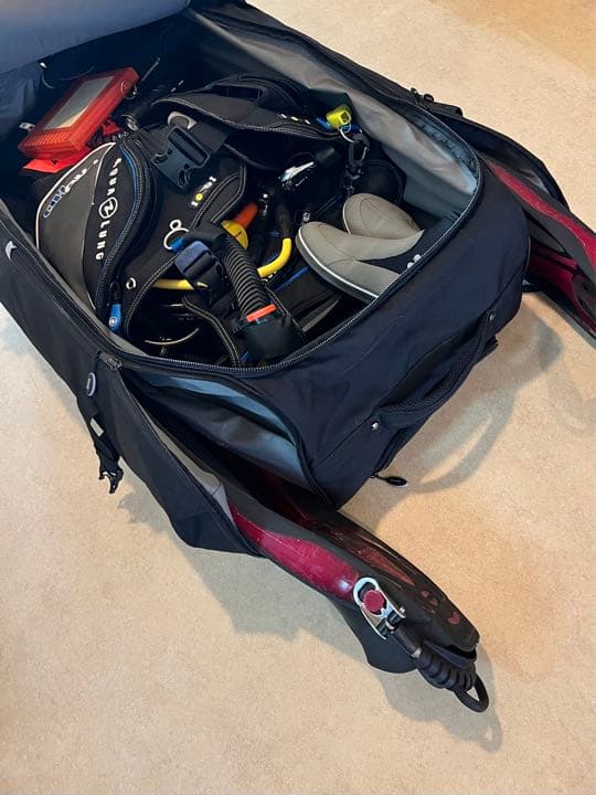 MARESクルーズ バックパック ダイビング大型キャスターバッグ キャリー