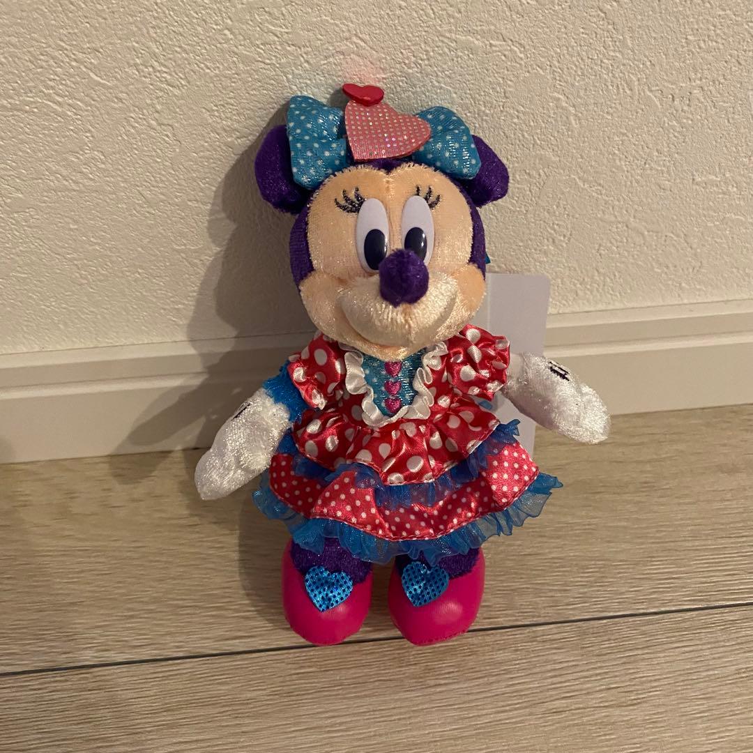 ミニパル)ぬいぐるみバッジ ミニー ファンダーランド 新品タグ付き