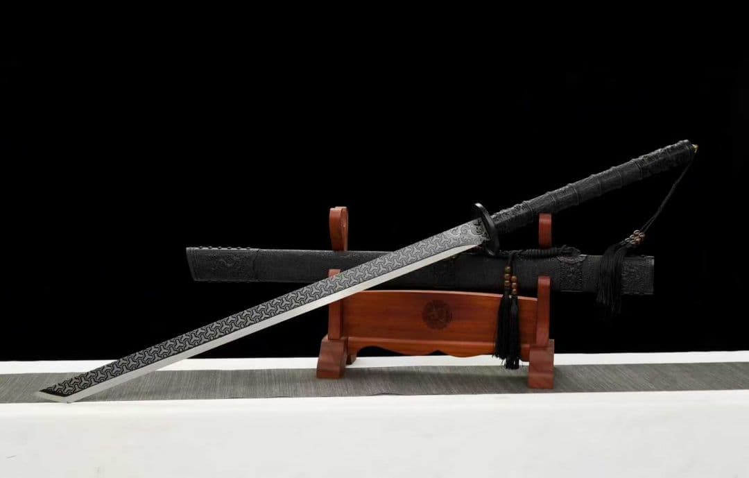 【戦竜康煕刀】古兵器 刀装具 日本刀　模造刀 居合刀 武士道 鑑賞用 美術刀