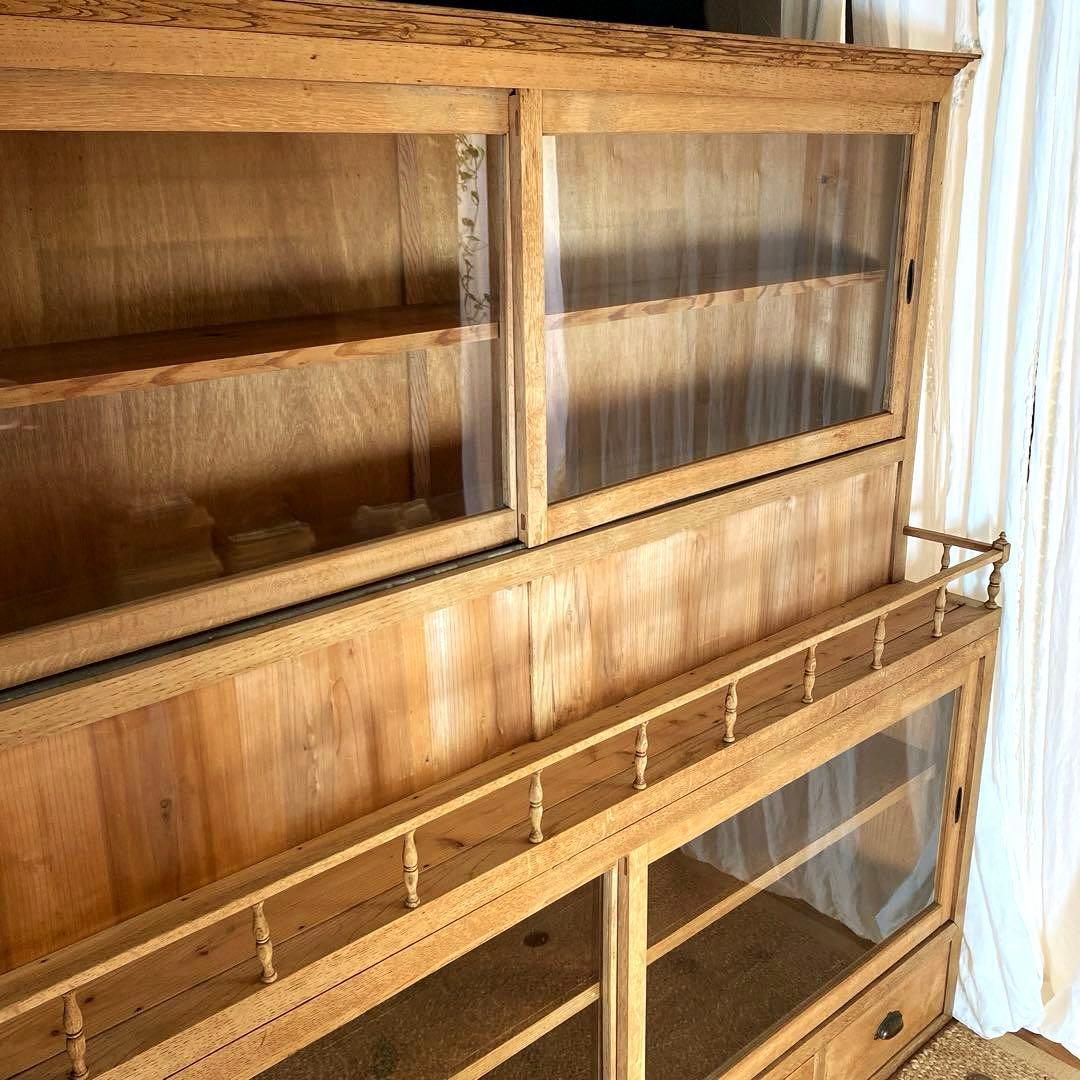 水屋箪笥 稀少 食器棚 ガラス扉 収納棚 什器 古家具 水屋家具 - メルカリ