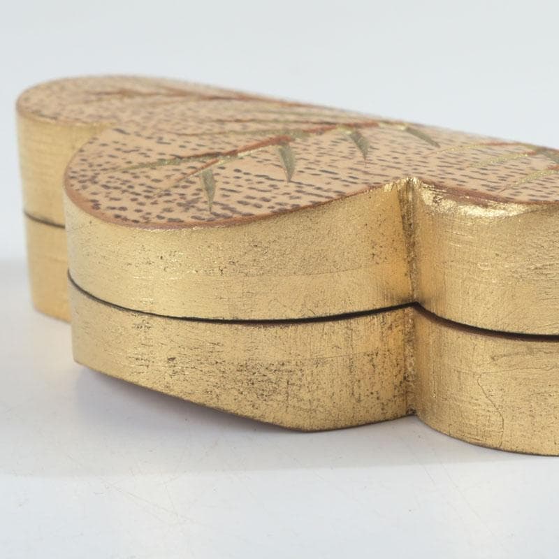 茶道具　雅象作　古竹内黒柿金塗　松竹香合　共箱　V　9490