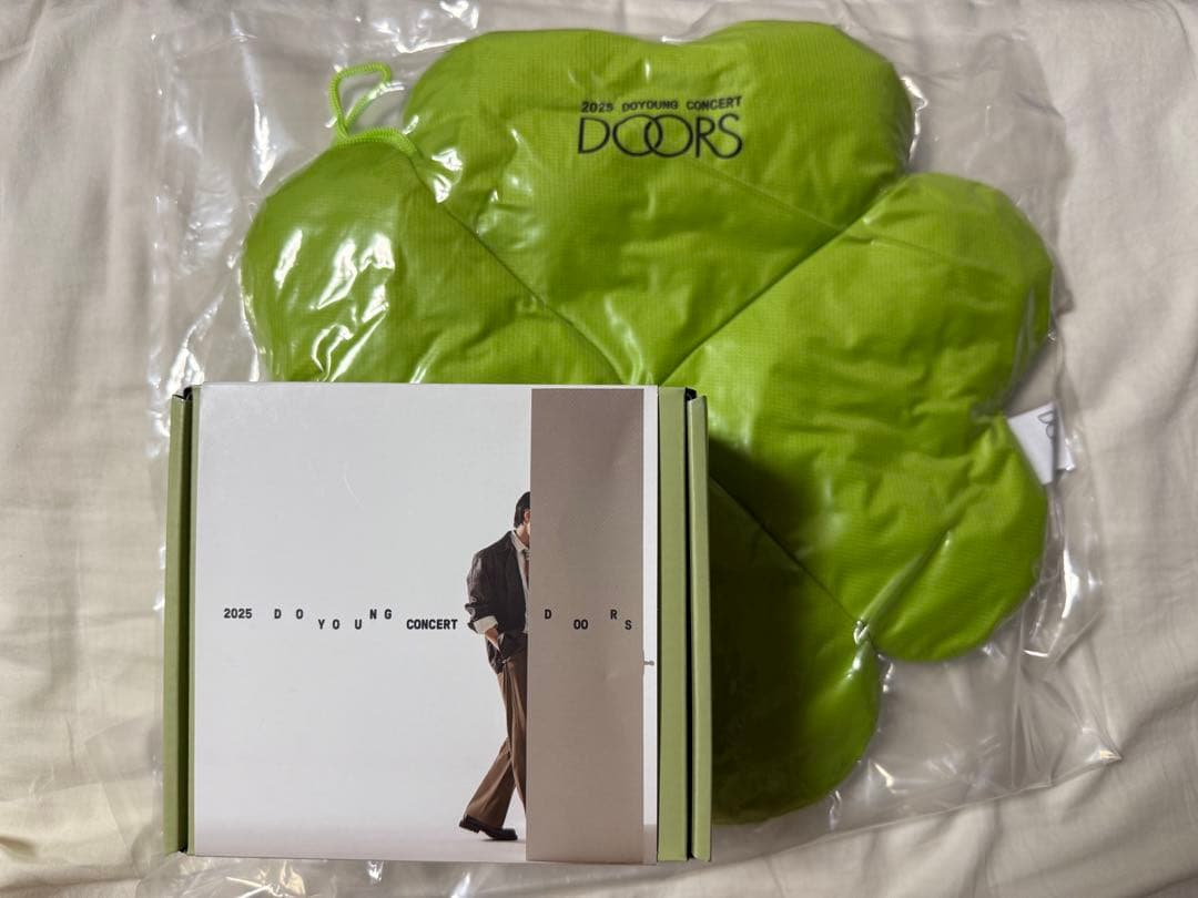 NCT127 ドヨン ソロコン クッション スピーカー グロパ特典 - メルカリ