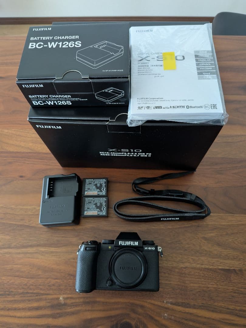 FUJIFILM X-S10 本体と付属品 カメラの各部名称