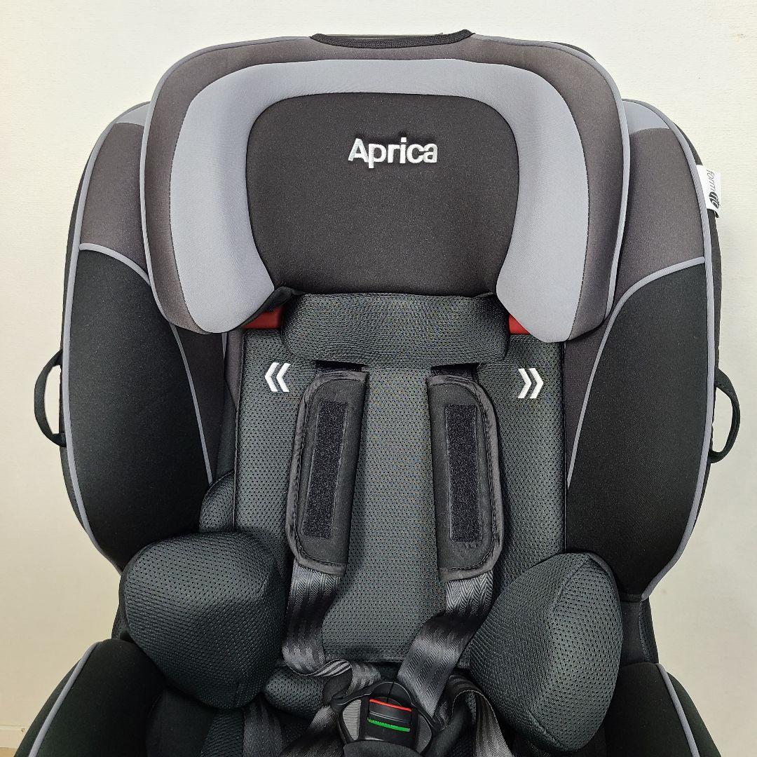 g*u様 美品 Aprica フォームフィット　チャイルドシート　ジュニアシート