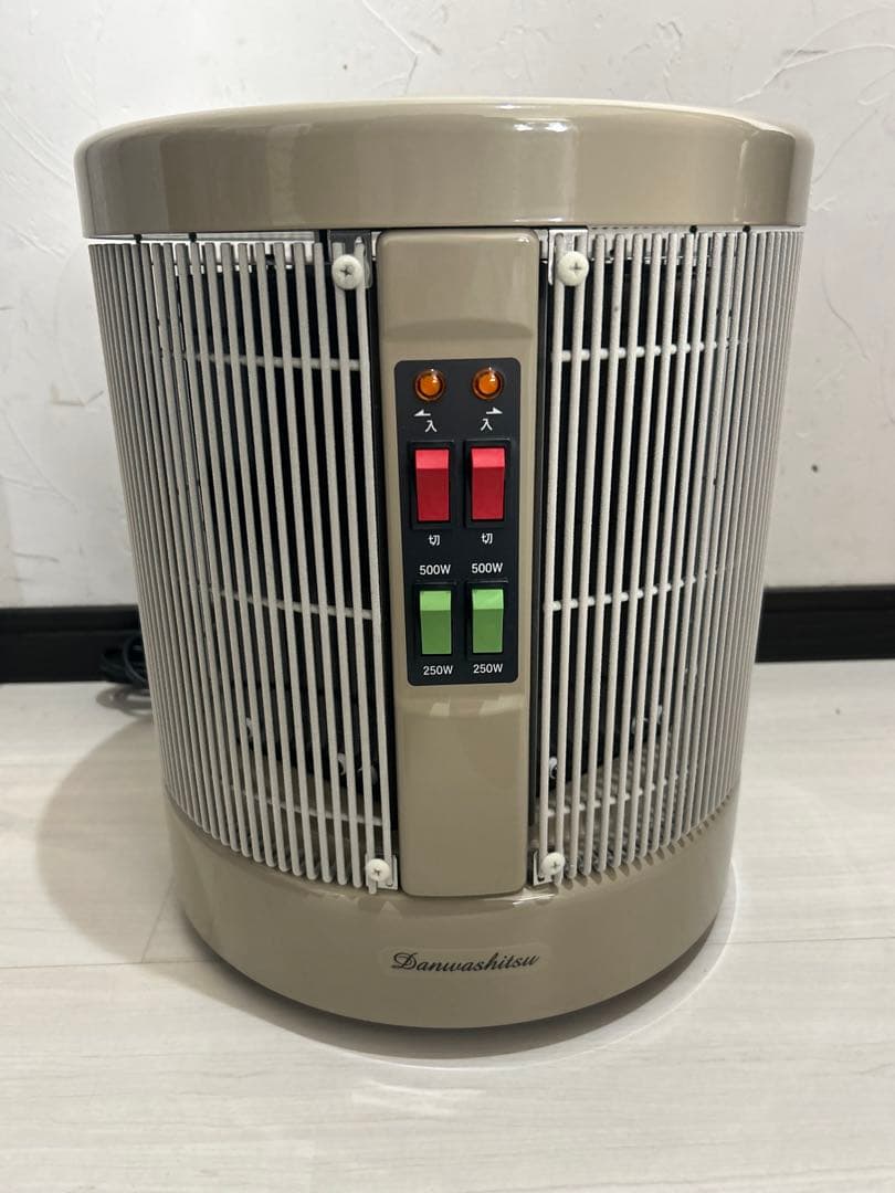 未使用品】2025年製 遠赤外線パネルヒーター 暖話室 DAN1000-R16