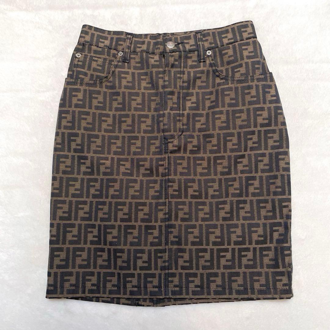 【美品】FENDI 膝丈 タイトスカート ズッカ 総柄 大きめ