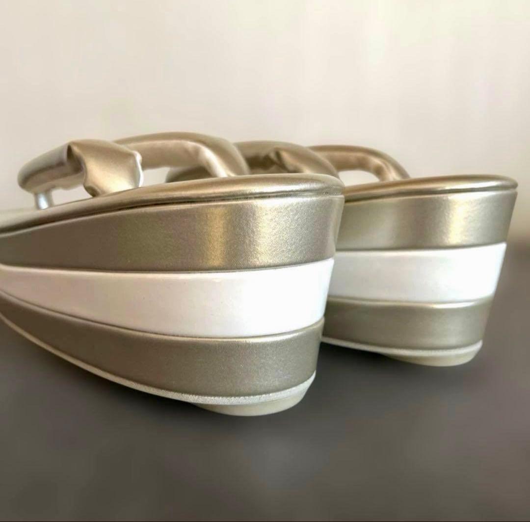 エナメル厚底草履バッグセット／シャンパンゴールド×ホワイト