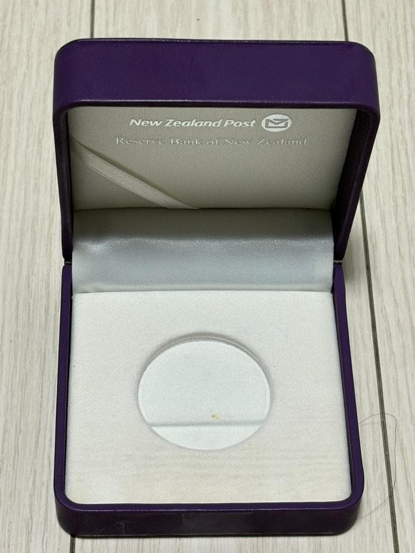 新品/未使用】Nランド エリザベス2世 90歳誕生日記念1ドル銀貨 - メルカリ