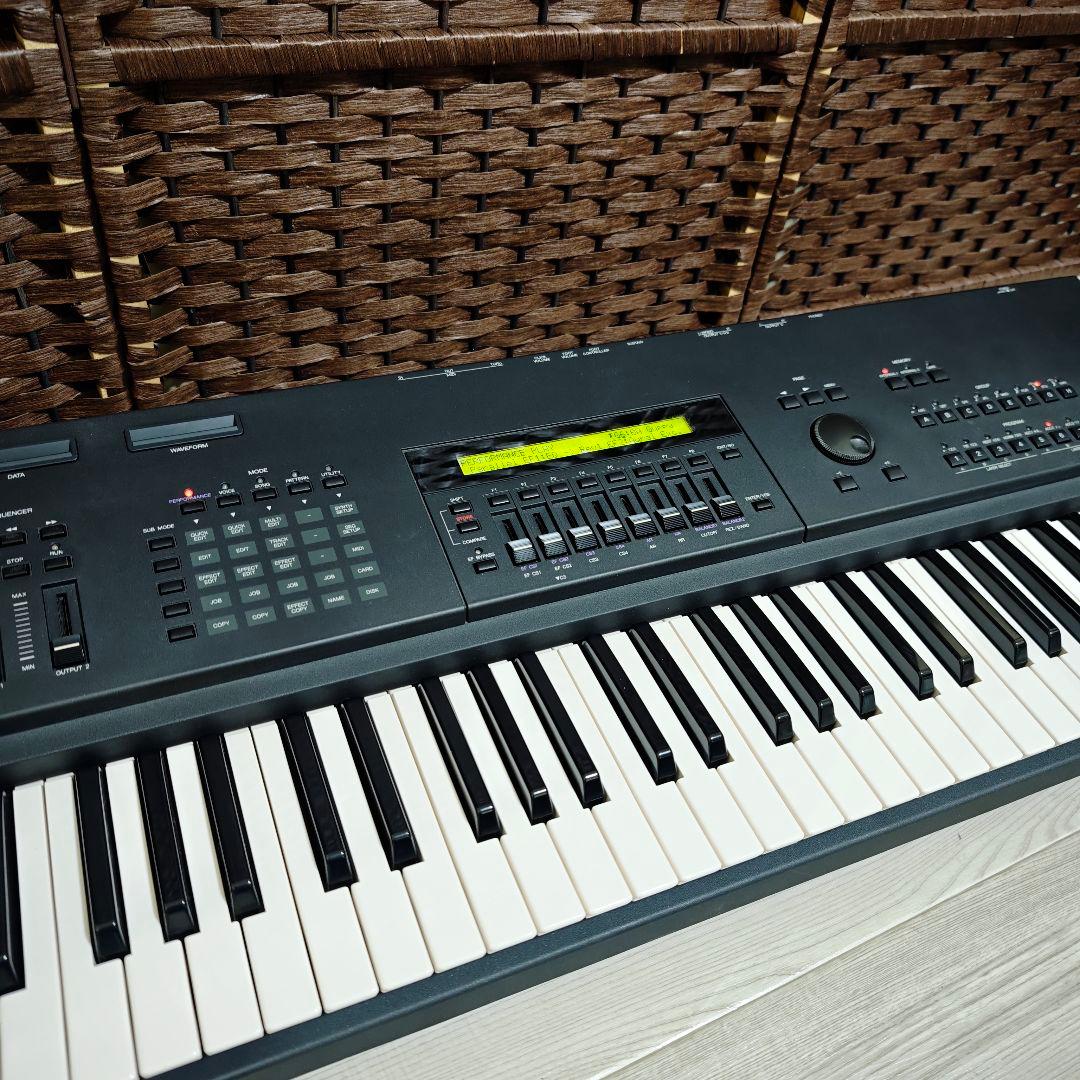 美品】YAMAHA ヤマハ SY85 シンセサイザー 61鍵 完全動作OK - メルカリ