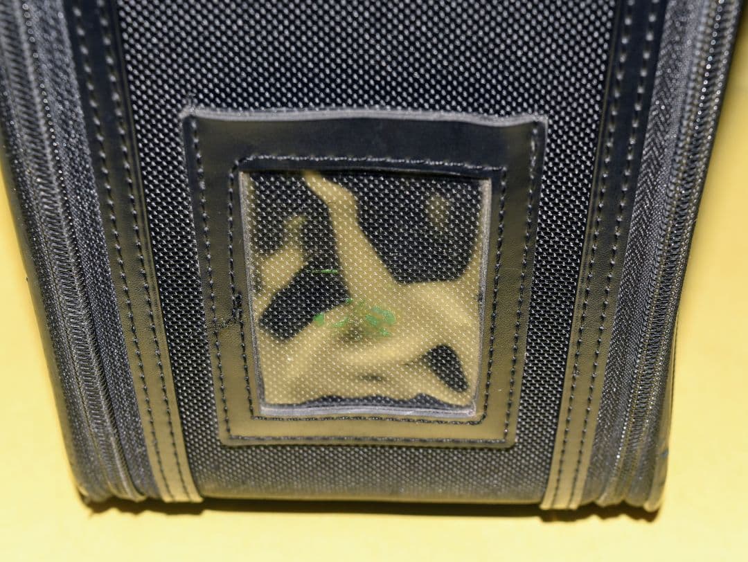 2025年現在　JR東日本　1都4県の支社・新幹線運輸区にて使用中　車掌乗務員鞄