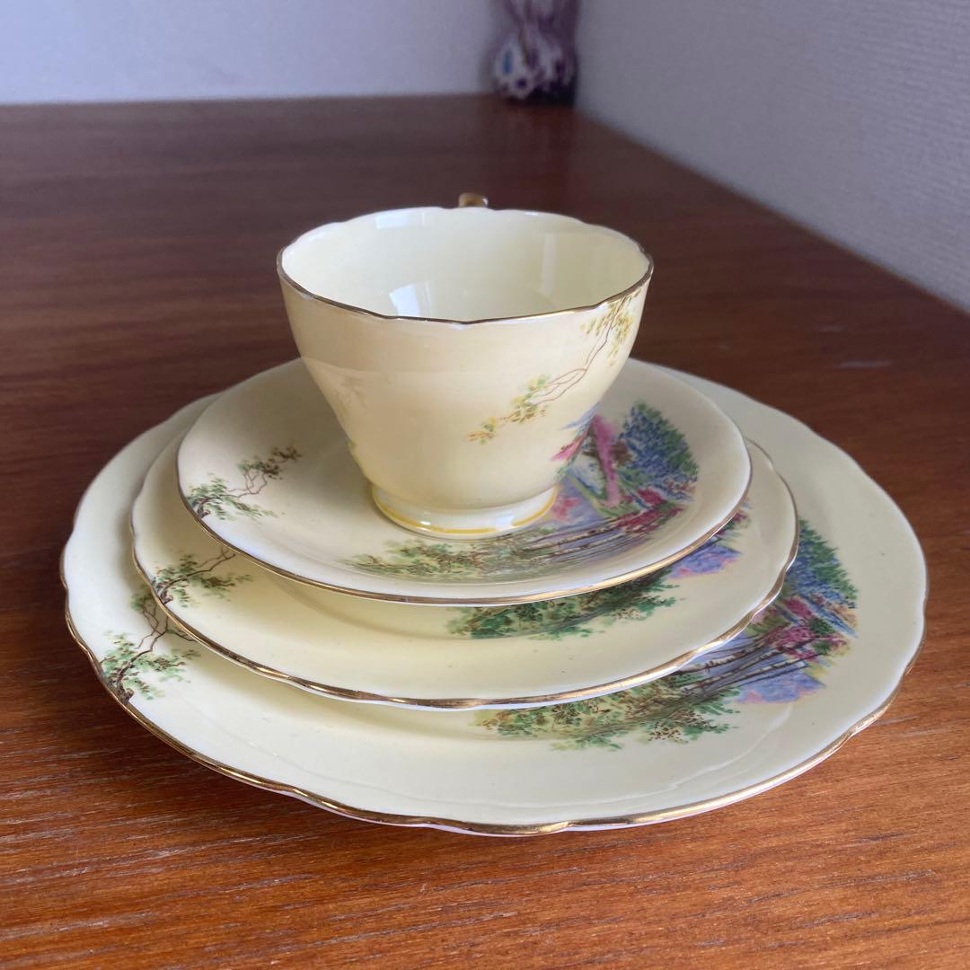 エインズレイ ブルーベル クリームイエロー カルテットカップ ソーサー