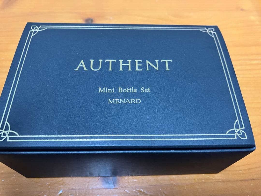 メナード　オーセントミニボトルセット
