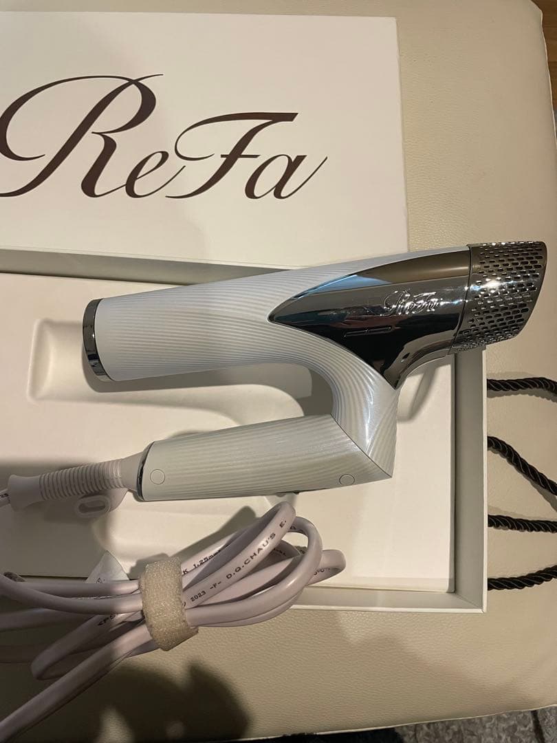 ジャンク品　ReFa ドライヤー ホワイト