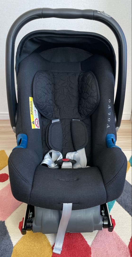 ボルボ 純正 新生児用 後ろ向き チャイルドシート - メルカリ
