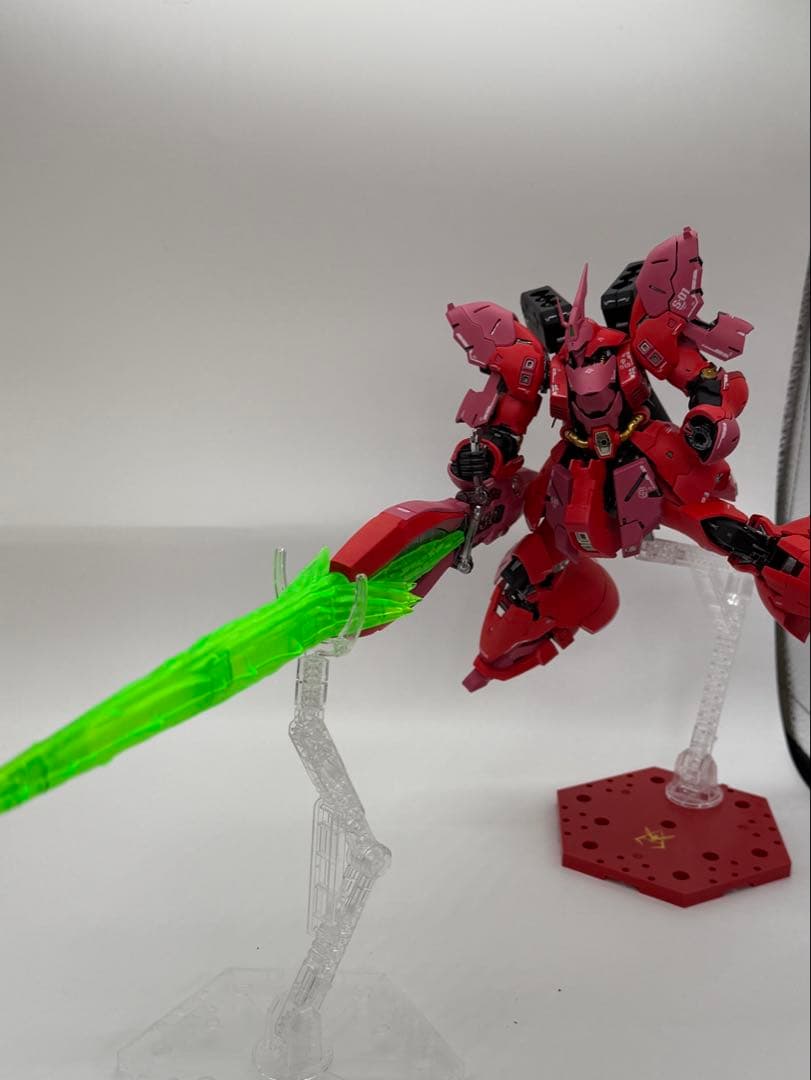 RG νガンダム サザビー ff 全塗装完成品セット アクションベース付き