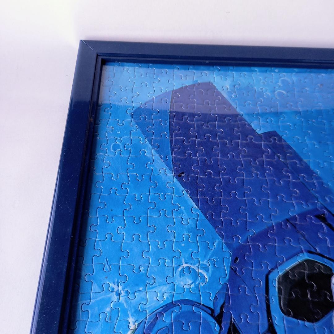 赤い瞳の見つめるものは ジグソーパズル 1000ピース 額縁540×790