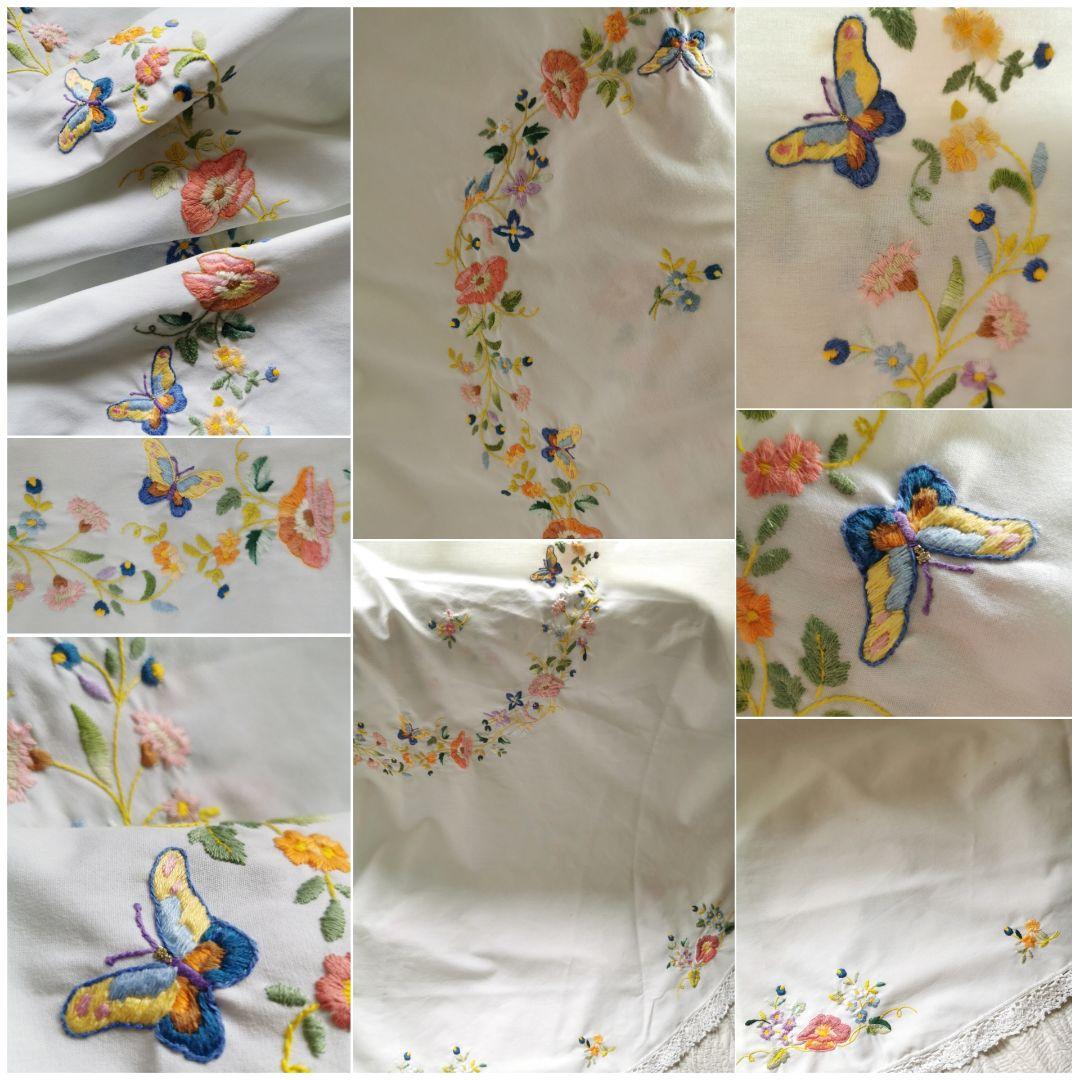 アンティーク花々と蝶の色糸エンブロイダリー ラウンドドイリー