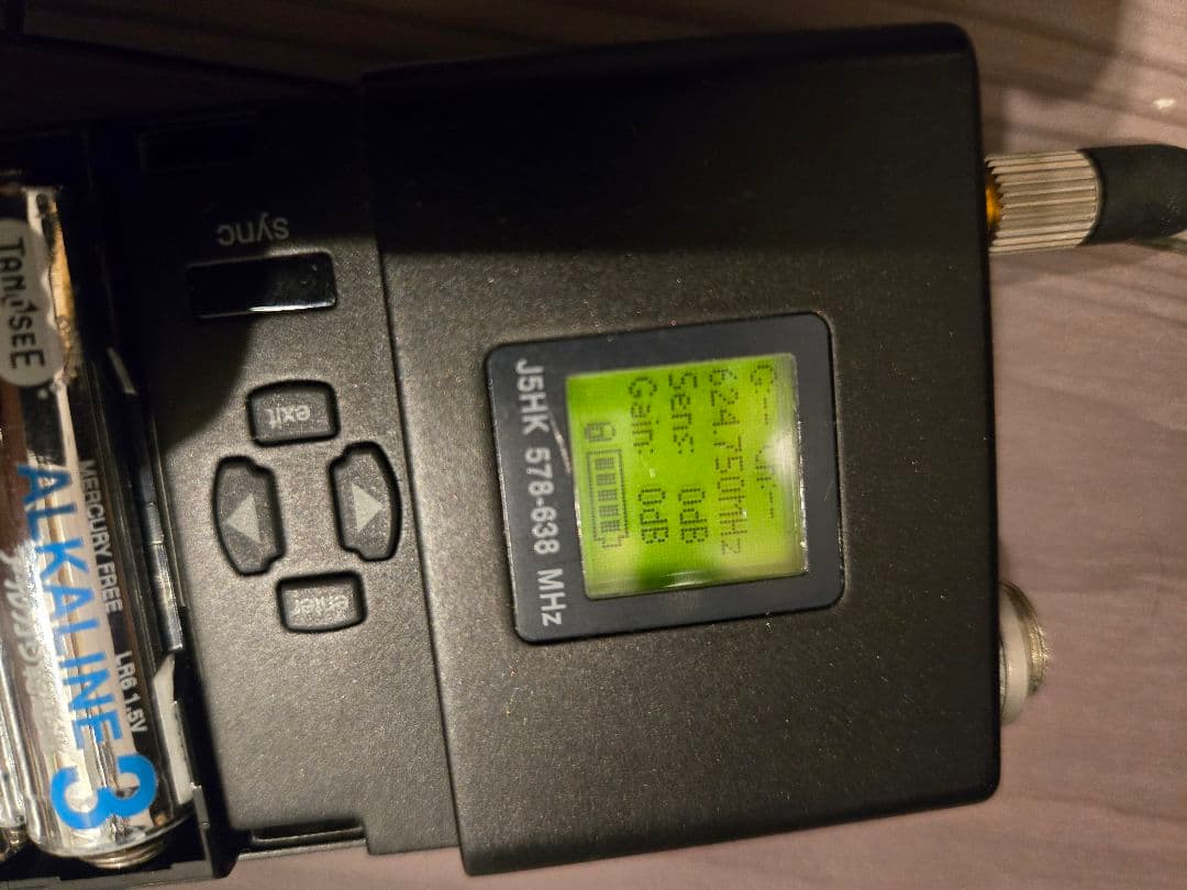 SHUREワイヤレスマイクSM58トランスミッターUR1無線受信機UR4D+