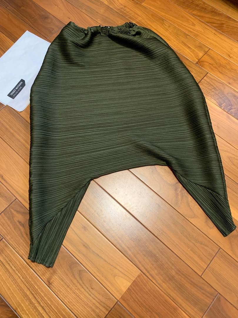 PLEATS PLEASE 横プリーツ　サルエルパンツ