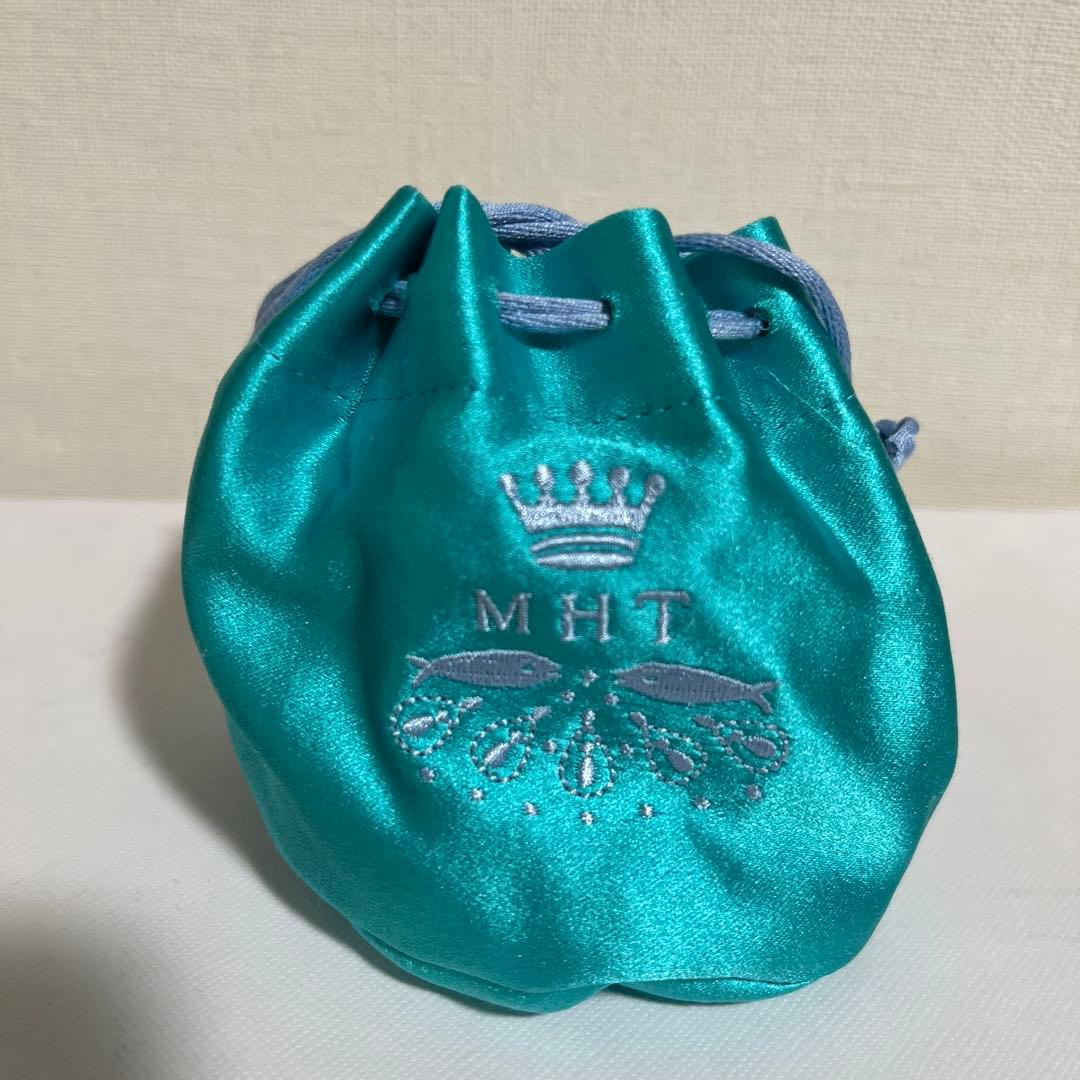 ターコイズ サテン パンプルムースポーチ MHT マリーエレーヌドゥ