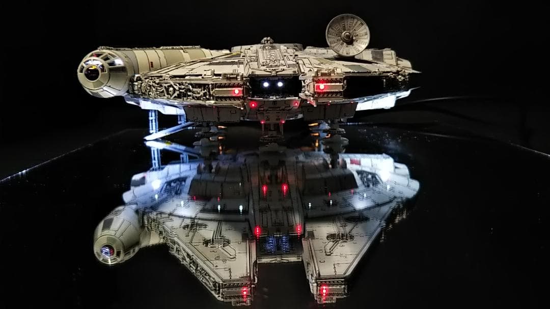 フル電飾改修 ミレニアムファルコン 1/144 塗装 完成品 12V 模型