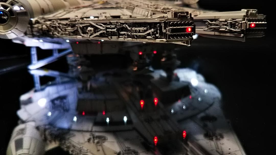 フル電飾改修 ミレニアムファルコン 1/144 塗装 完成品 12V 模型