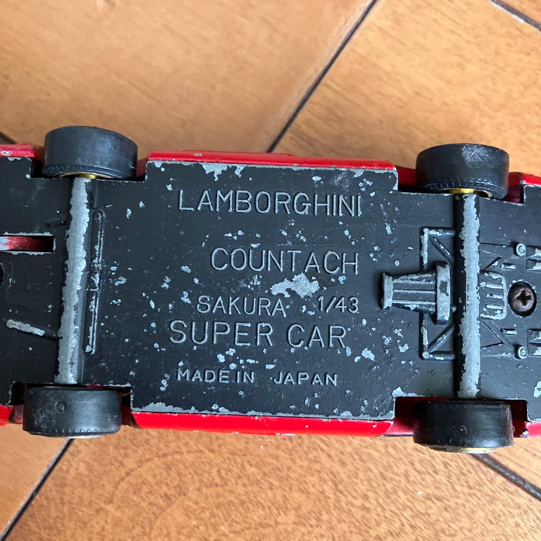 Lamborghini Countach ミニカー 1/43