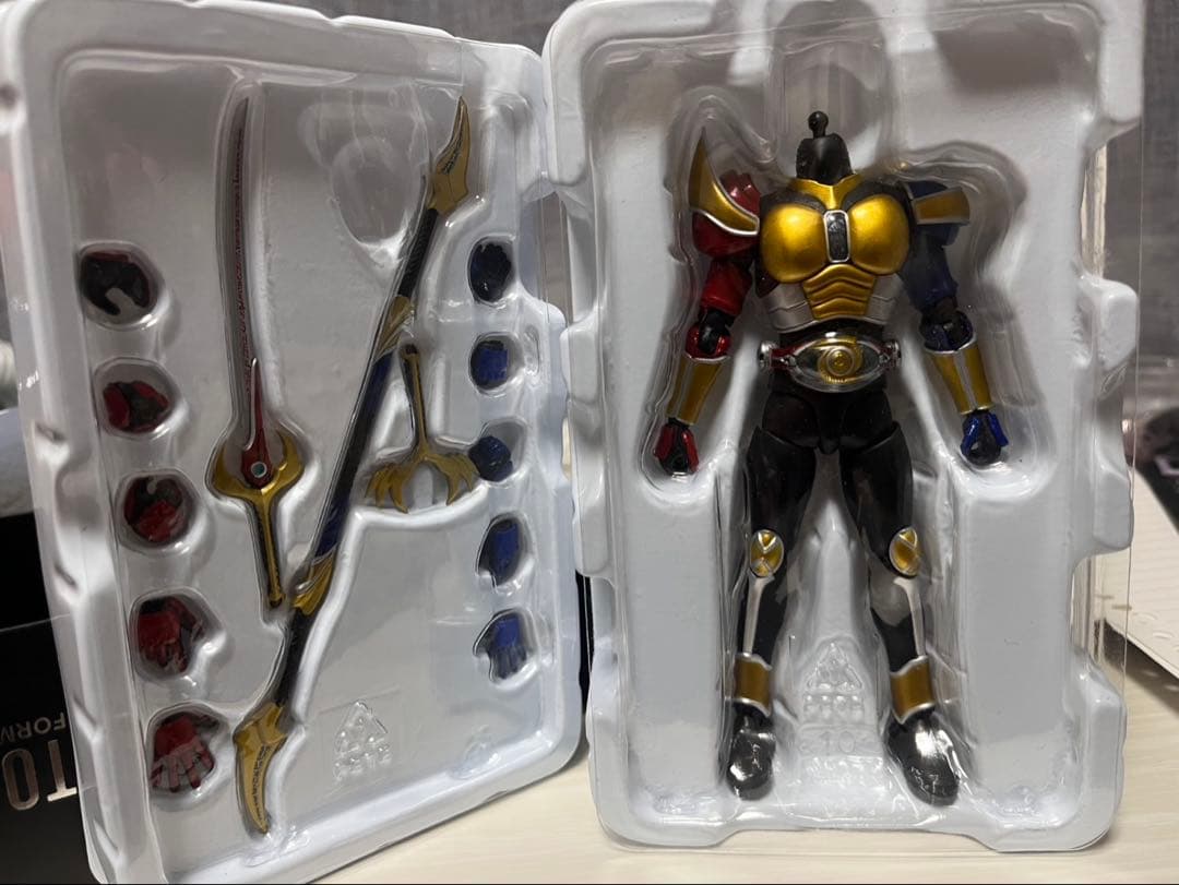 最終値下げ。真骨彫製法仮面ライダーアギト グランドフォーム　他3種