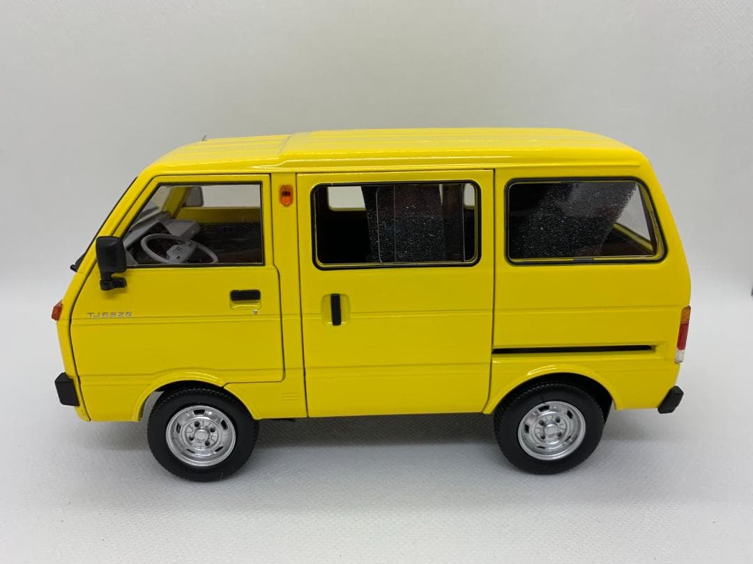 1/18 ダイハツ 天津 DAIHATSU TJ110 Classics 黄色