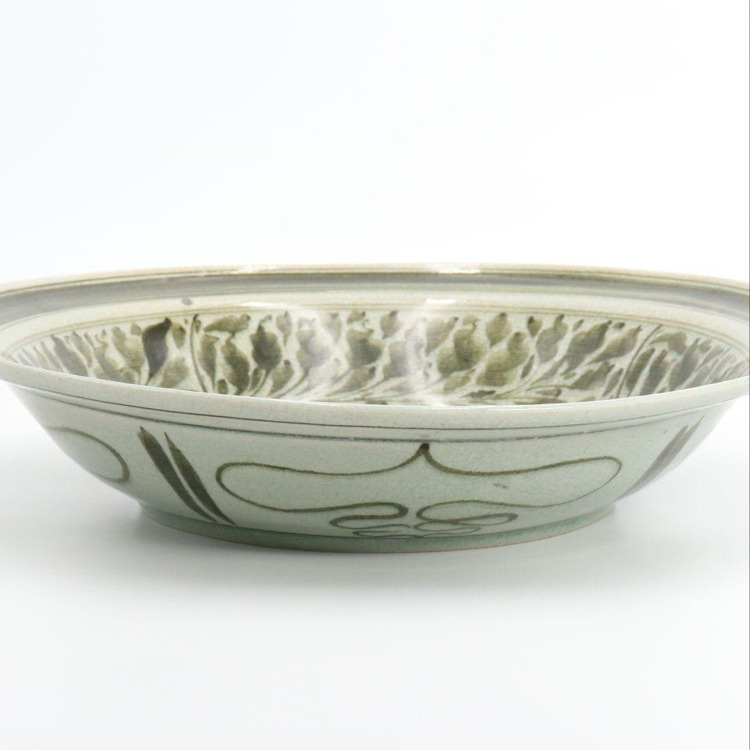 東南アジア美術 ミャンマー 鉄釉 葉文盤 飾皿 大皿 古玩　AN372