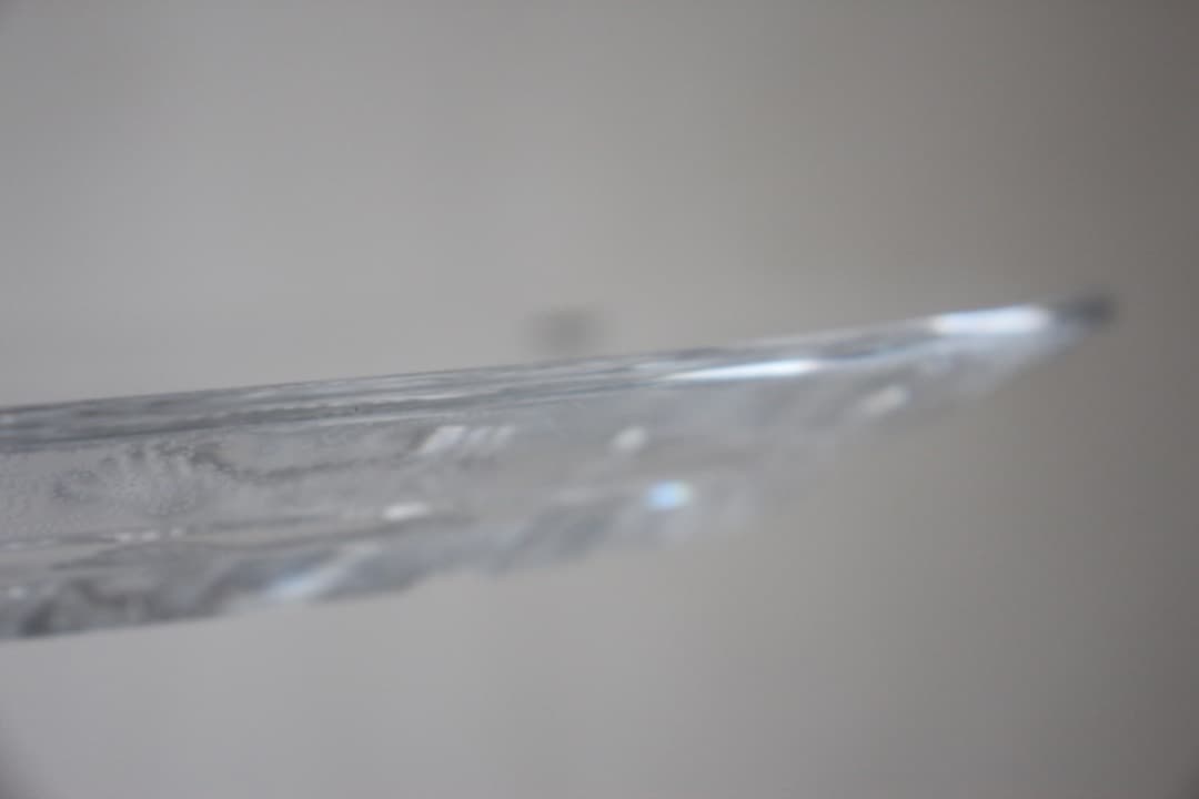 未使用・箱入 HOYAクリスタル 飛鶴金縁波紋様大皿 飾皿 - メルカリ