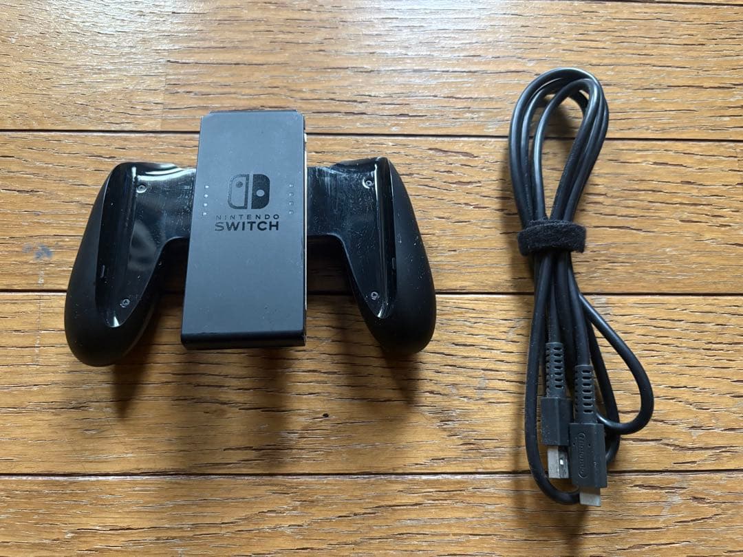 Nintendo Switch 本体 HAC-001(ジョイコンのみなし）