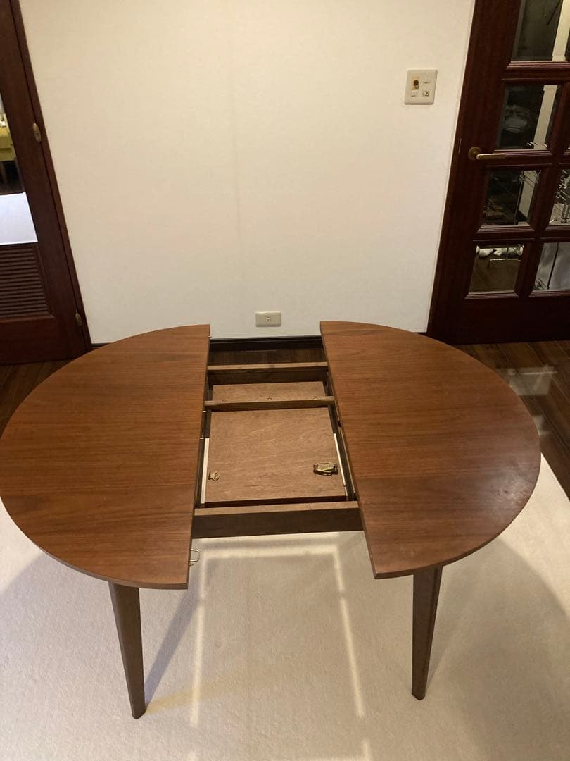 ウォールナット円形ダイニングテーブル 折りたたみ式(値下げ交渉可)