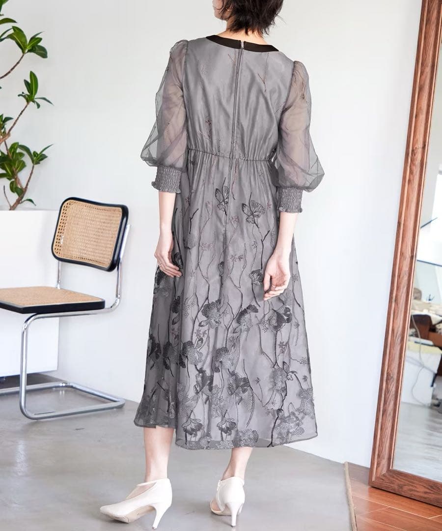 【新品・未使用】オケージョンドレス Ⅴネック 刺繍レース ワンピース ドレス