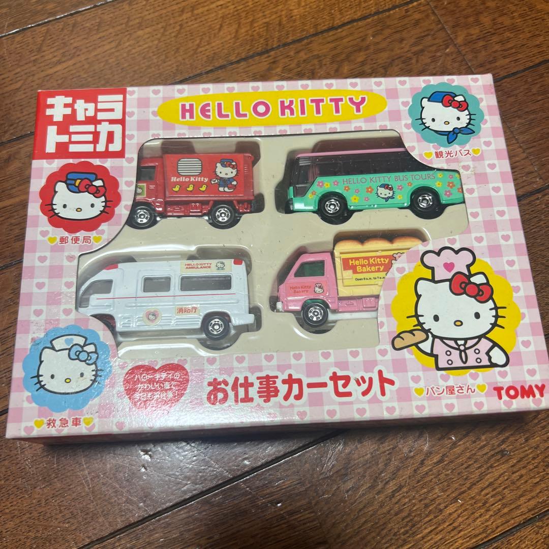 キャラトミカ ハローキティ お仕事カーセット TOMY HALLO KITTY - メルカリ