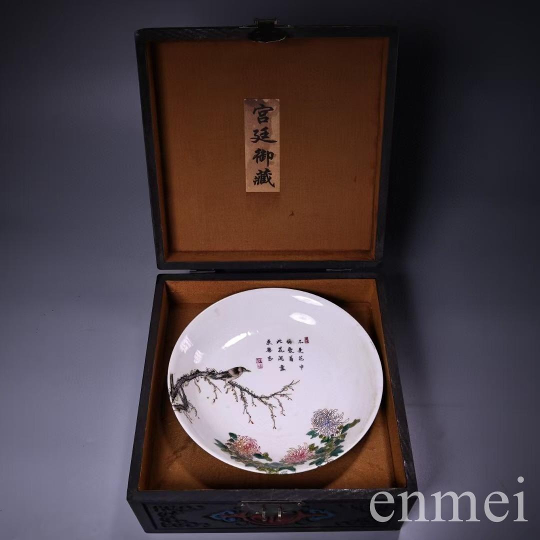 中国古美術・珍蔵粉彩・花鳥絵磁器の中皿・純手描き・木製箱付・置物