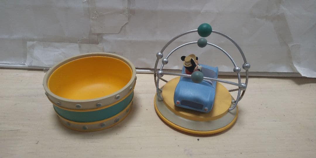 東京ディズニーランド グランドサーキットレースウェイ 小物入れ 500体限定品