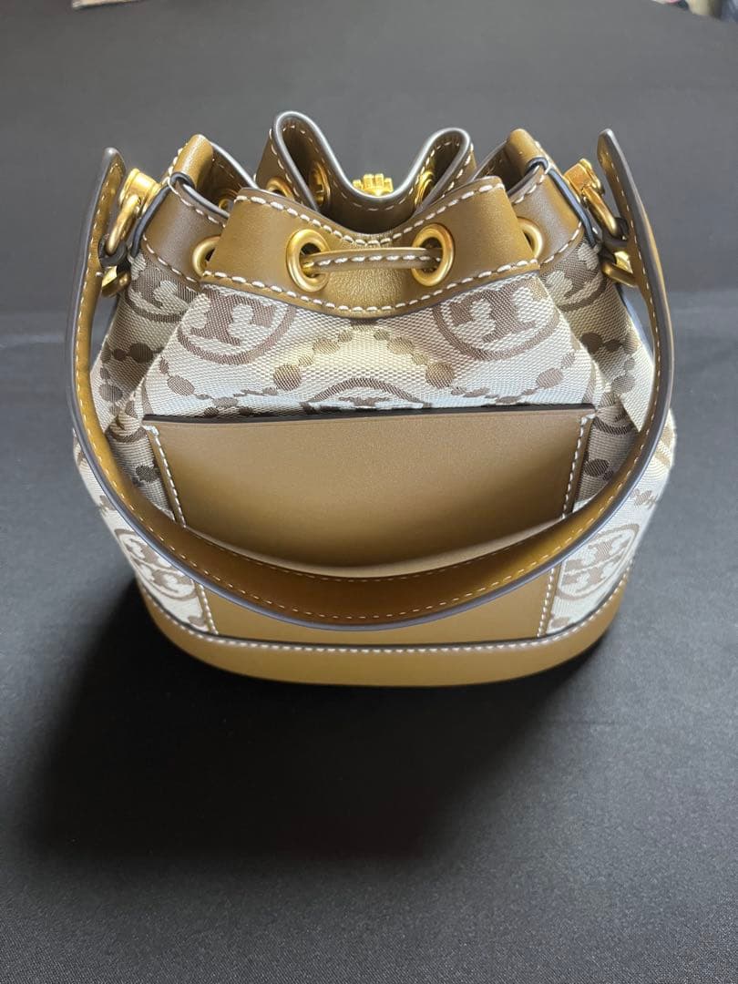 Tory Burch バケットバッグ