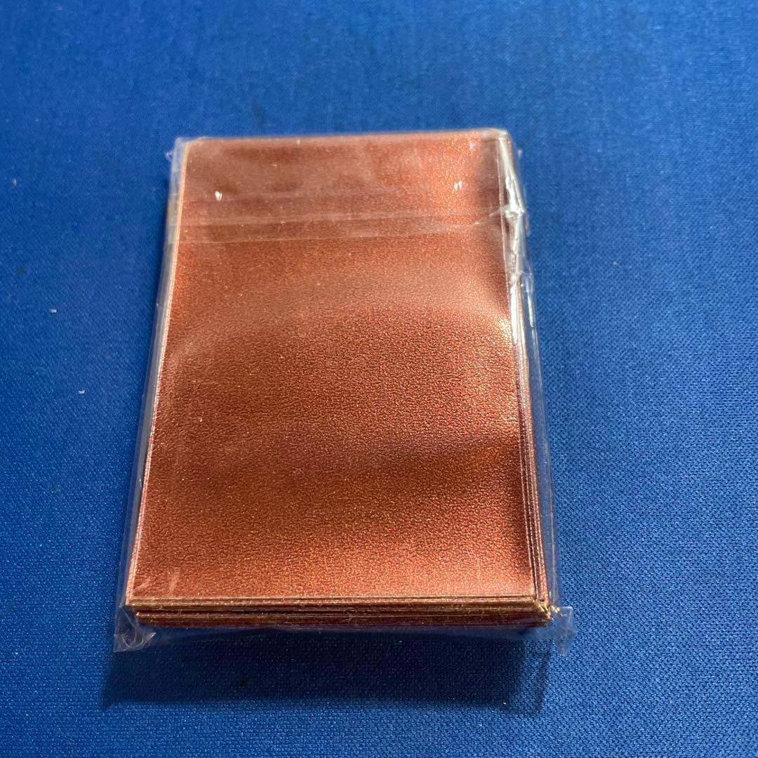 新品未開封 遊戯王 メタリックレッド スリーブ プロテクター