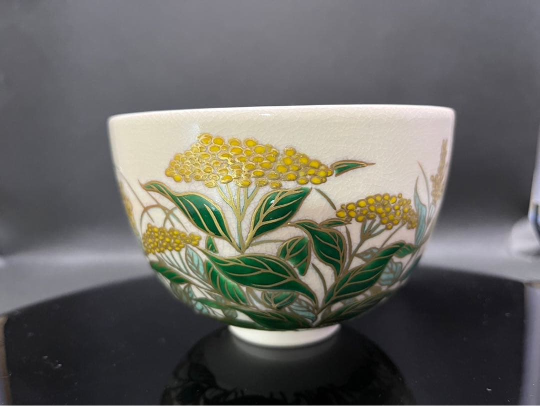 清閑寺杉田祥平 色絵春の花画茶碗