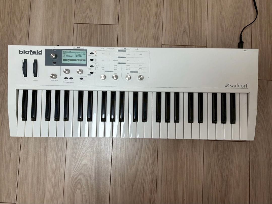 年末限定値引】 WALDORF Blofeld 49鍵シンセサイザー ケース付