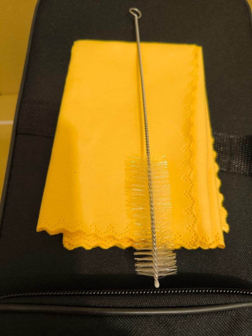 金色トランペット本体 70マウスピース付き、未使用品