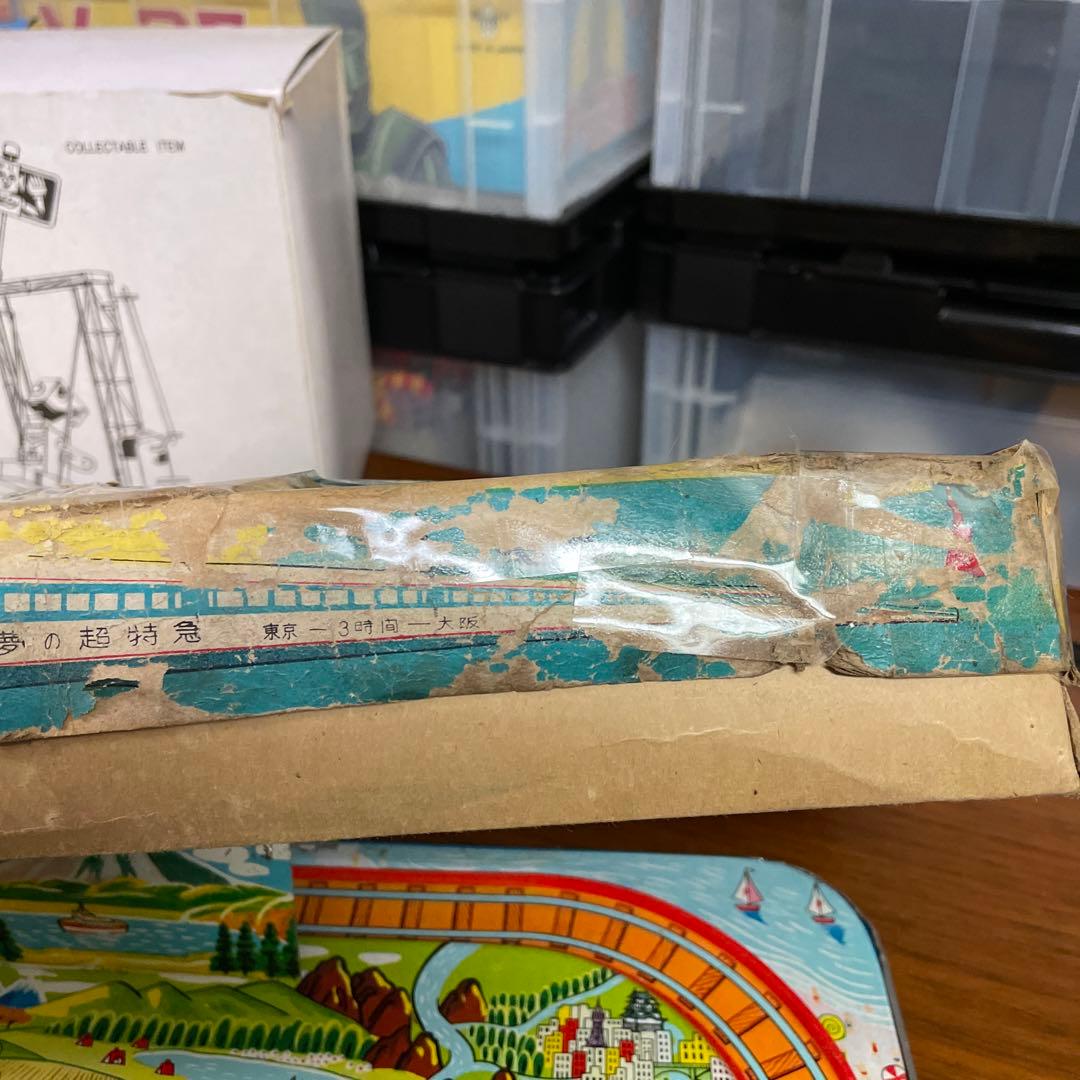 大きいです。昭和レトロ　トープレ　ゼンマイ新幹線　箱付き（箱傷みあります）