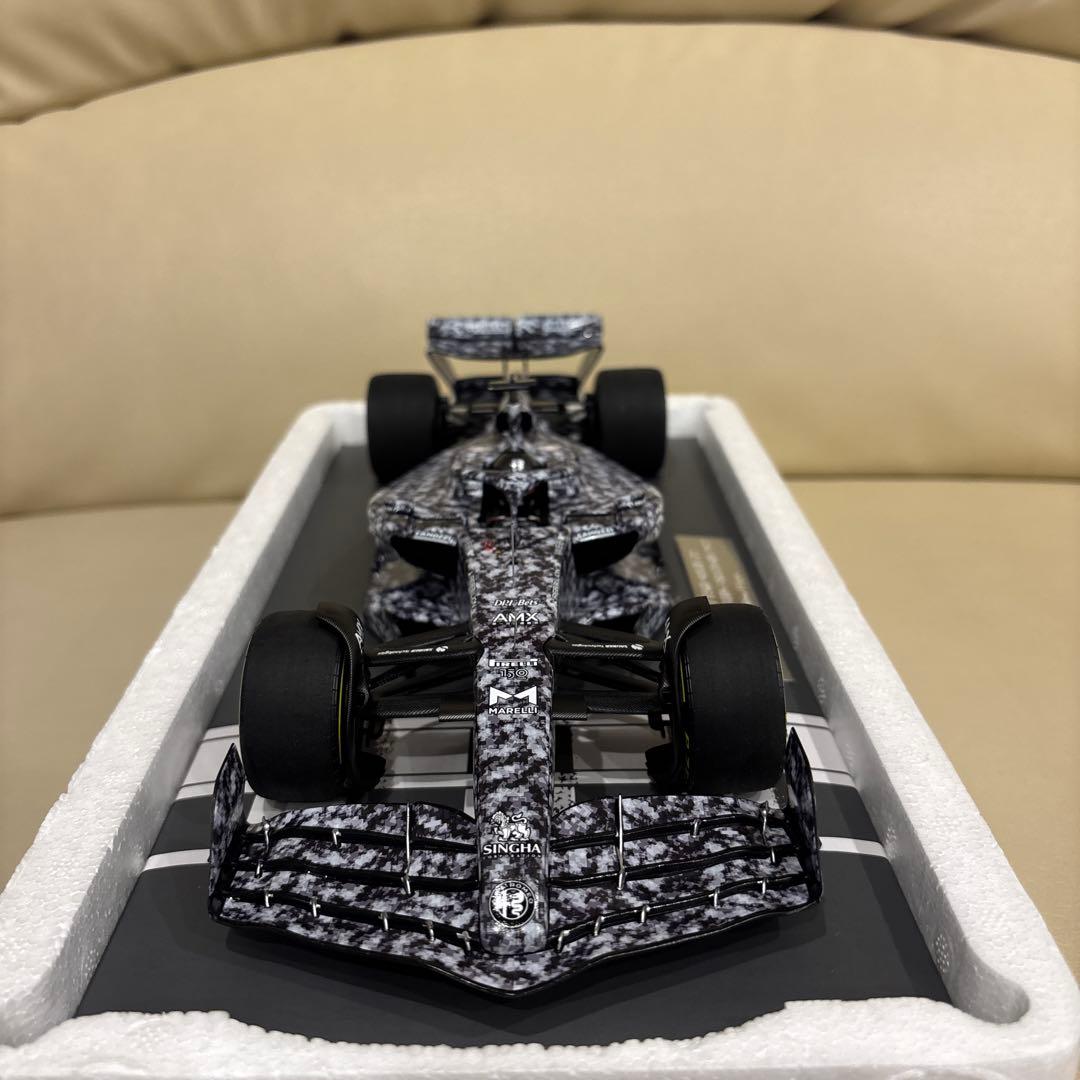 1/18 ミニチャンプス アルファロメオF1 C42 ボッタス