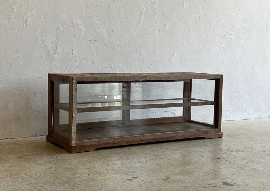 古い糸メーカーの引き出し② フランス・DMC スプールキャビネット